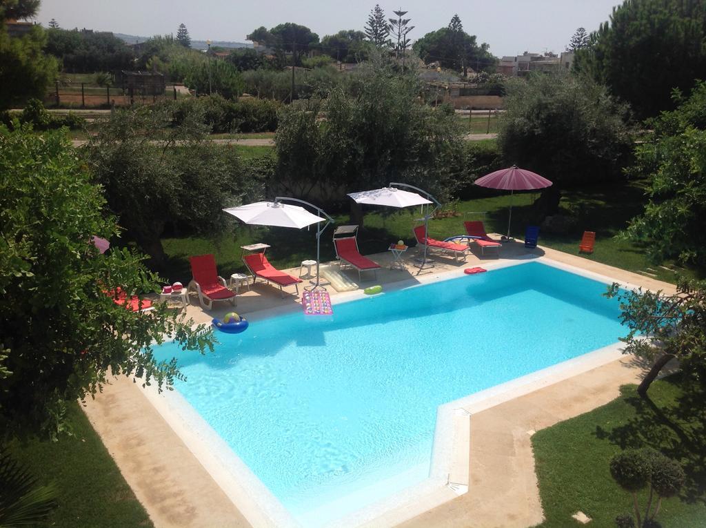 Il Giardino Dei Carrubi Villa Donnalucata  Bagian luar foto